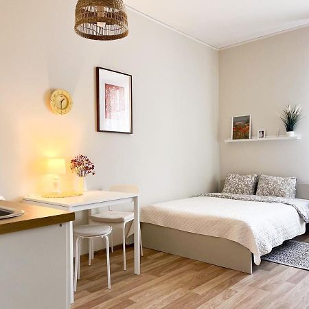 Cosy Apartment In Riga With Free Parking Luaran gambar