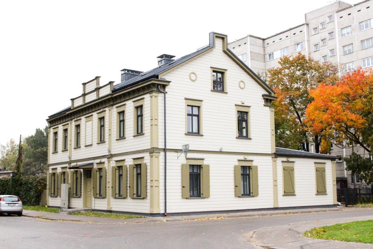 Cosy Apartment In Riga With Free Parking Luaran gambar