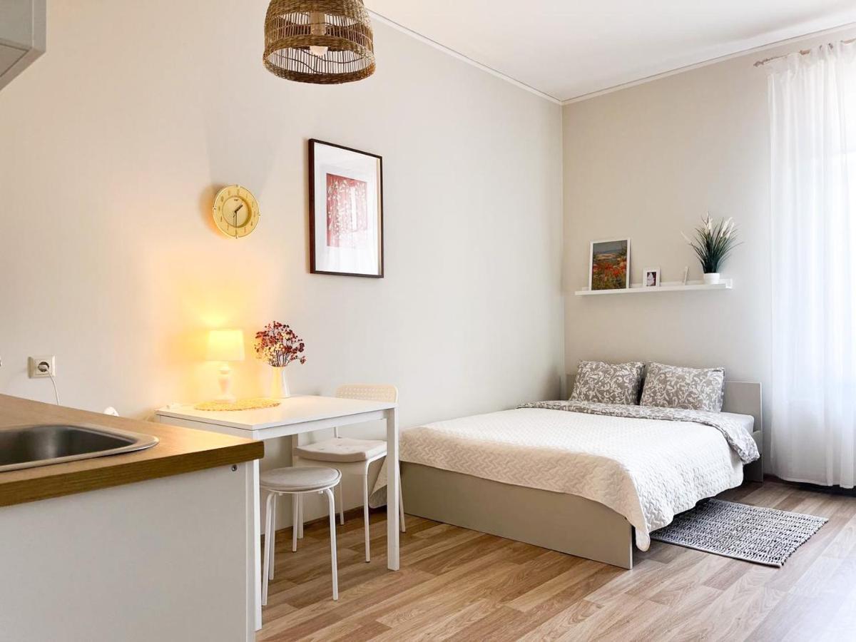 Cosy Apartment In Riga With Free Parking Luaran gambar