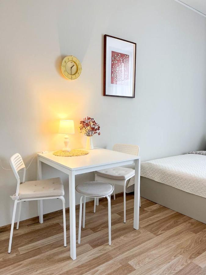 Cosy Apartment In Riga With Free Parking Luaran gambar